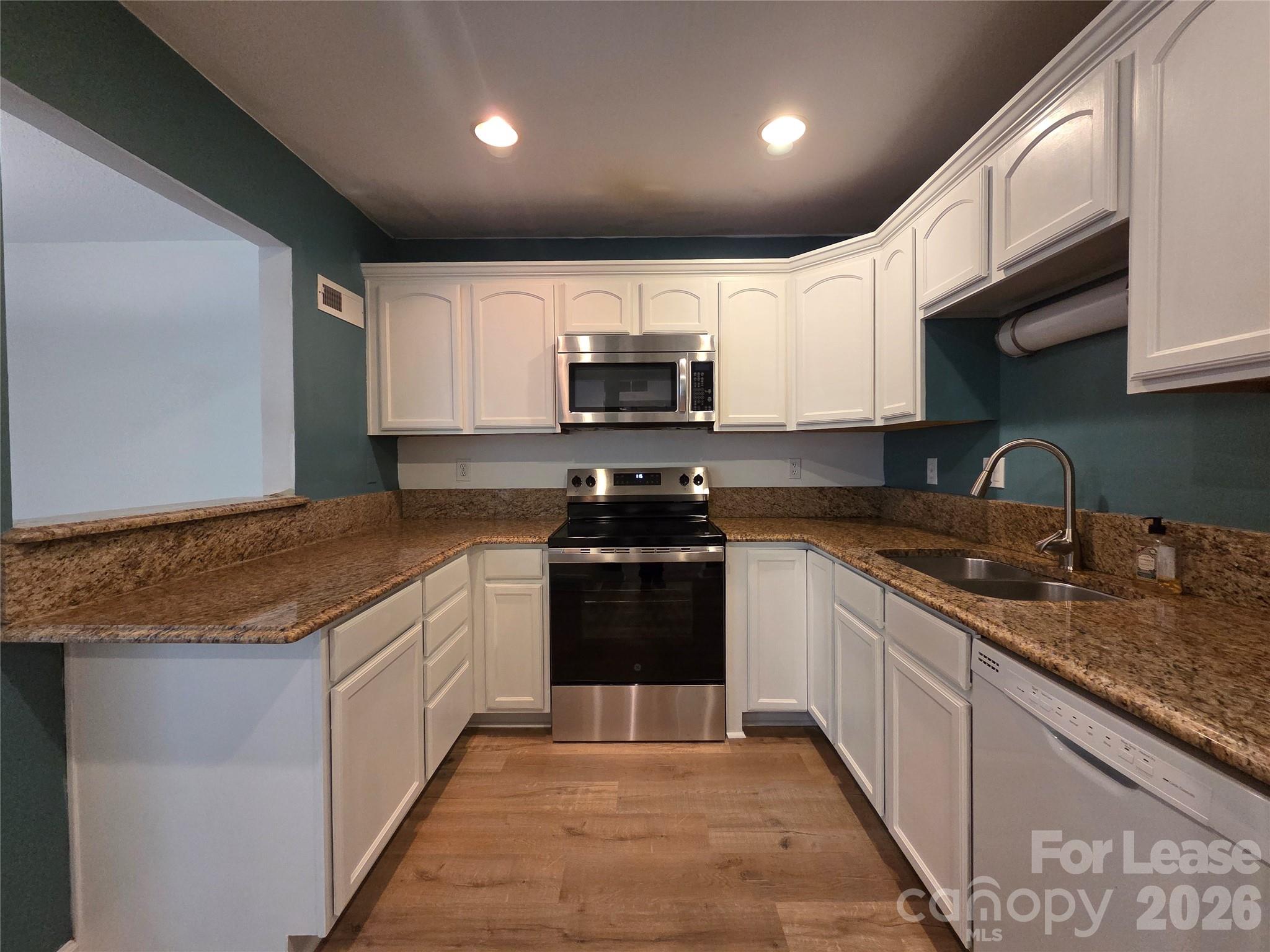 23 Longbow Court Clover, SC 29710 - Photo 5 of 32