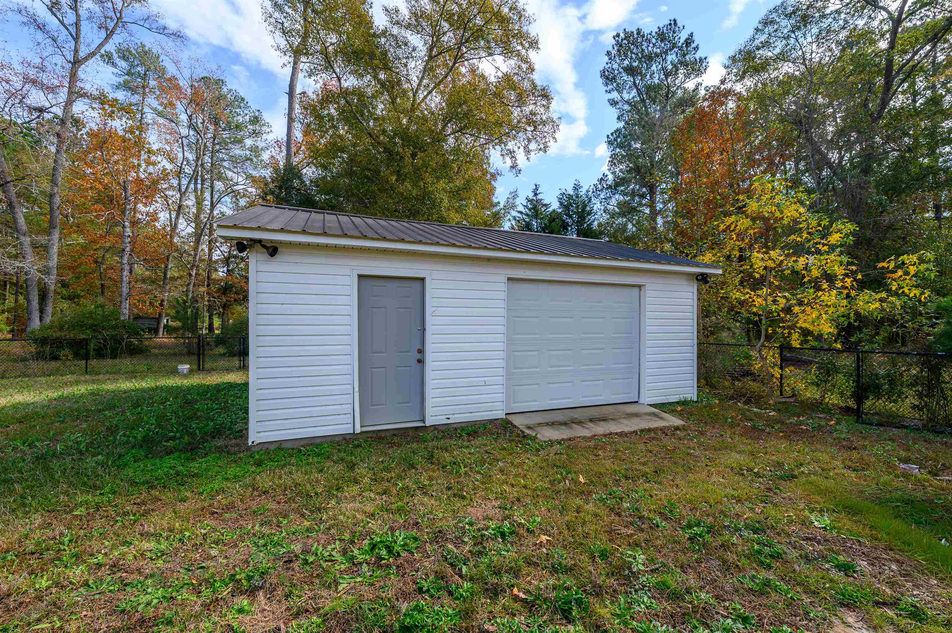 912 Camp Wiggins Road Florence, SC 29506 - Photo 23 of 33