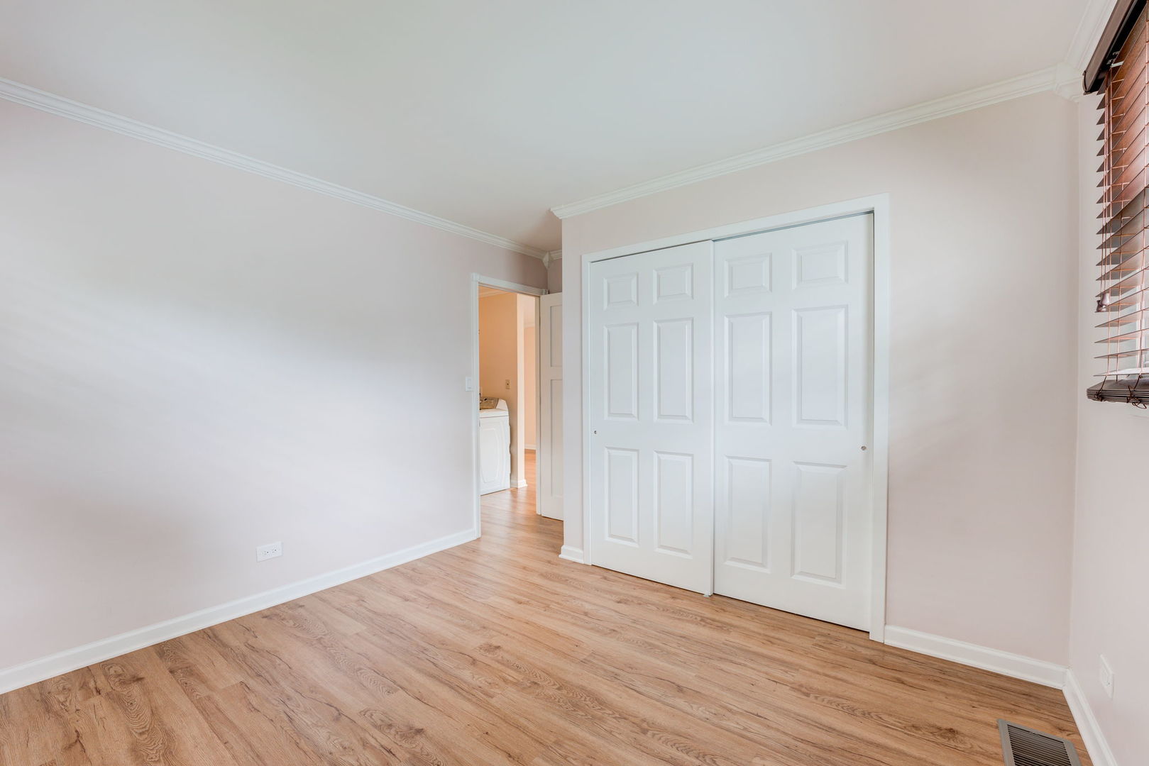 205 Albert Terrace Wheeling, IL 60090 - Photo 14 of 24