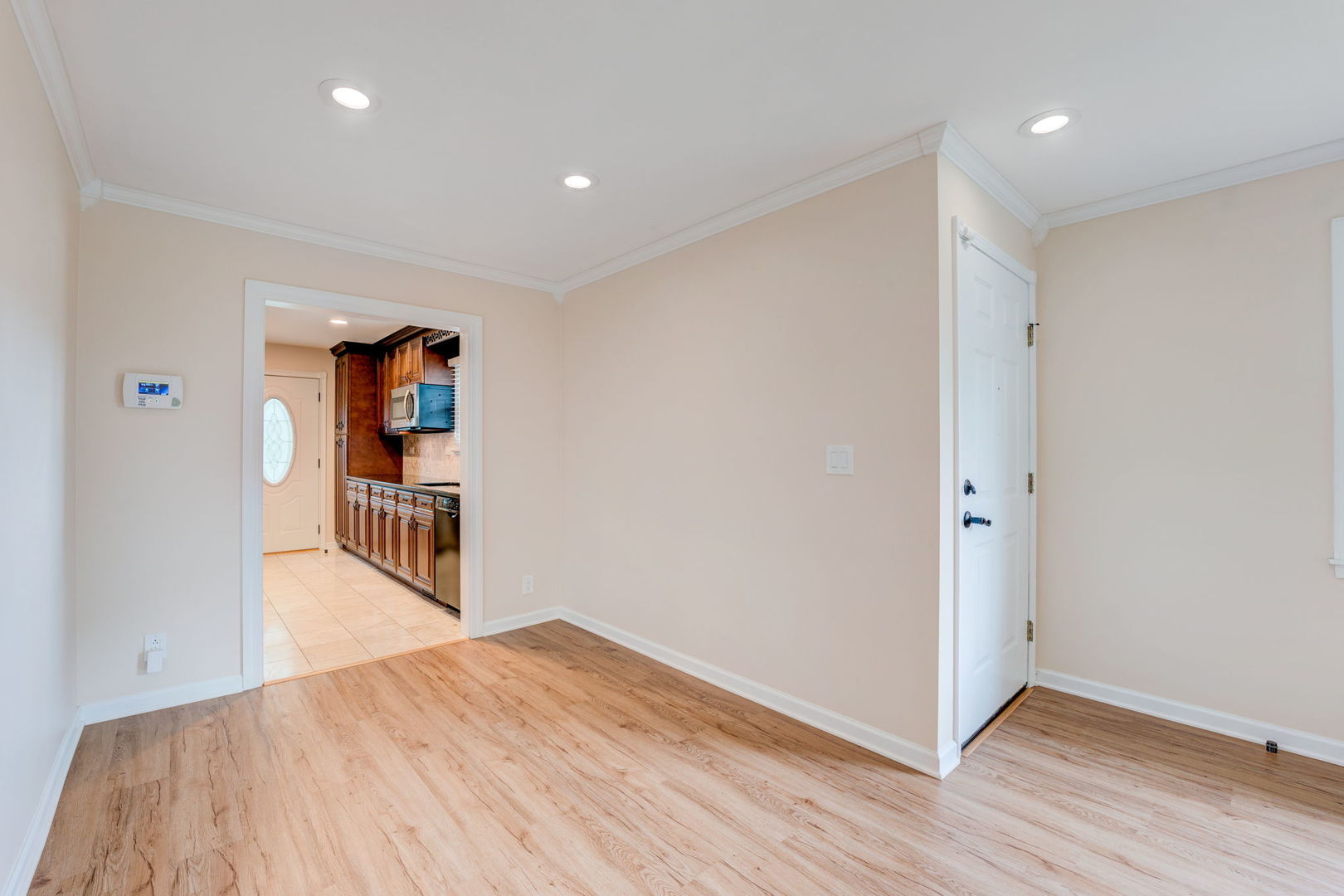205 Albert Terrace Wheeling, IL 60090 - Photo 7 of 24