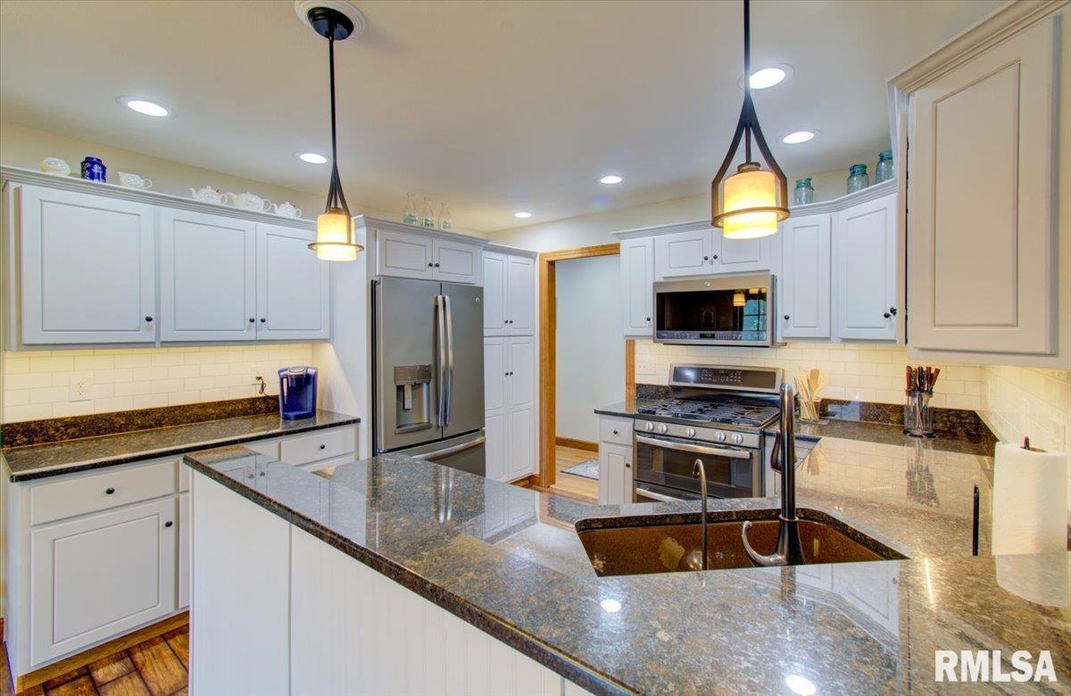 1412 Old Crows Way Springfield, IL 62712 - Photo 27 of 44 Gallery Image 27