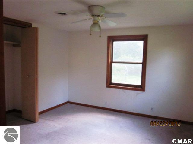 10950 Bennett Road Sumner, MI 48889 - Photo 8 of 13 1768839-7.JPG