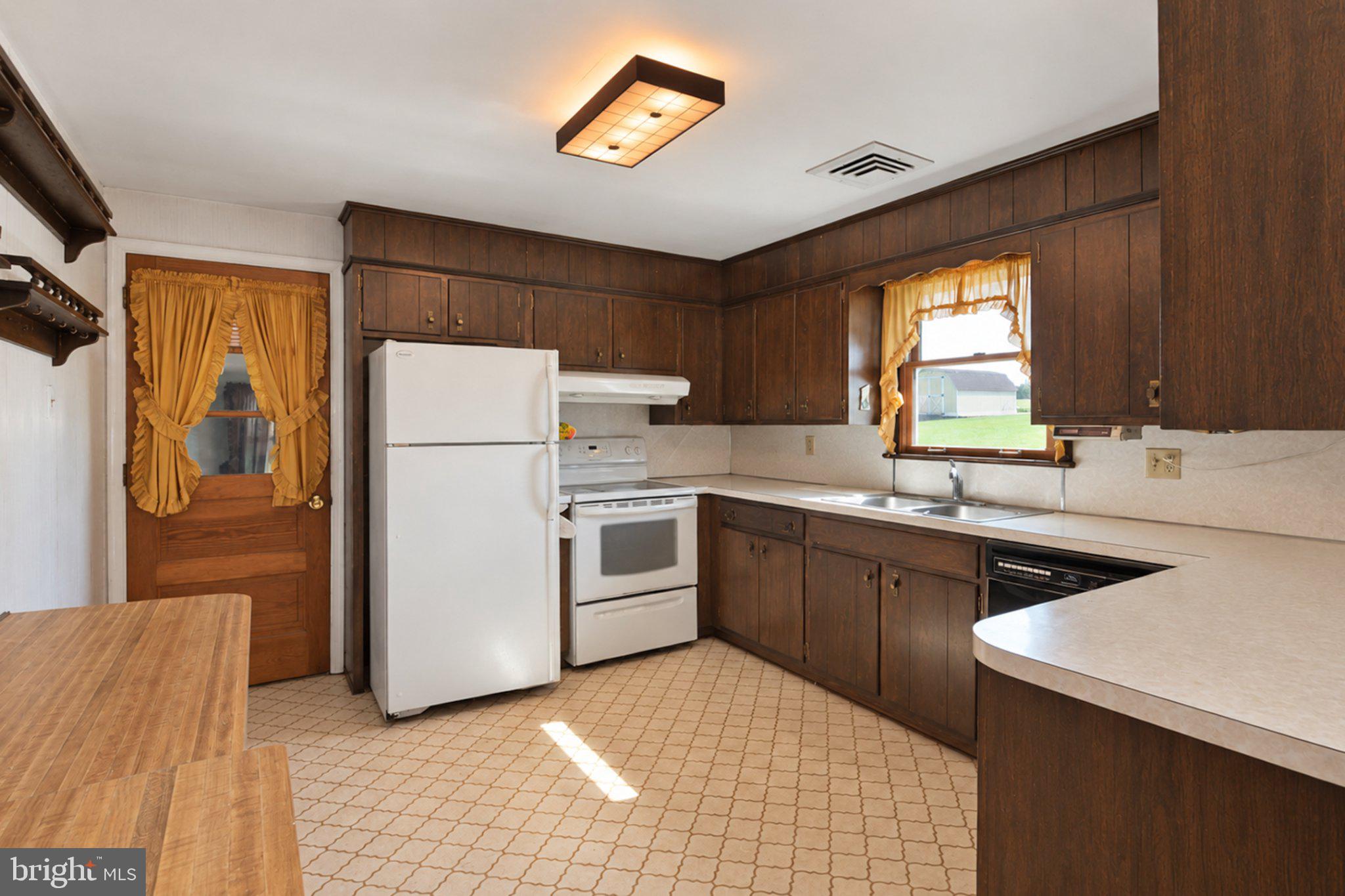 38 Locust Road Boyertown, PA 19512 - Photo 9 of 28 Gallery Image 9