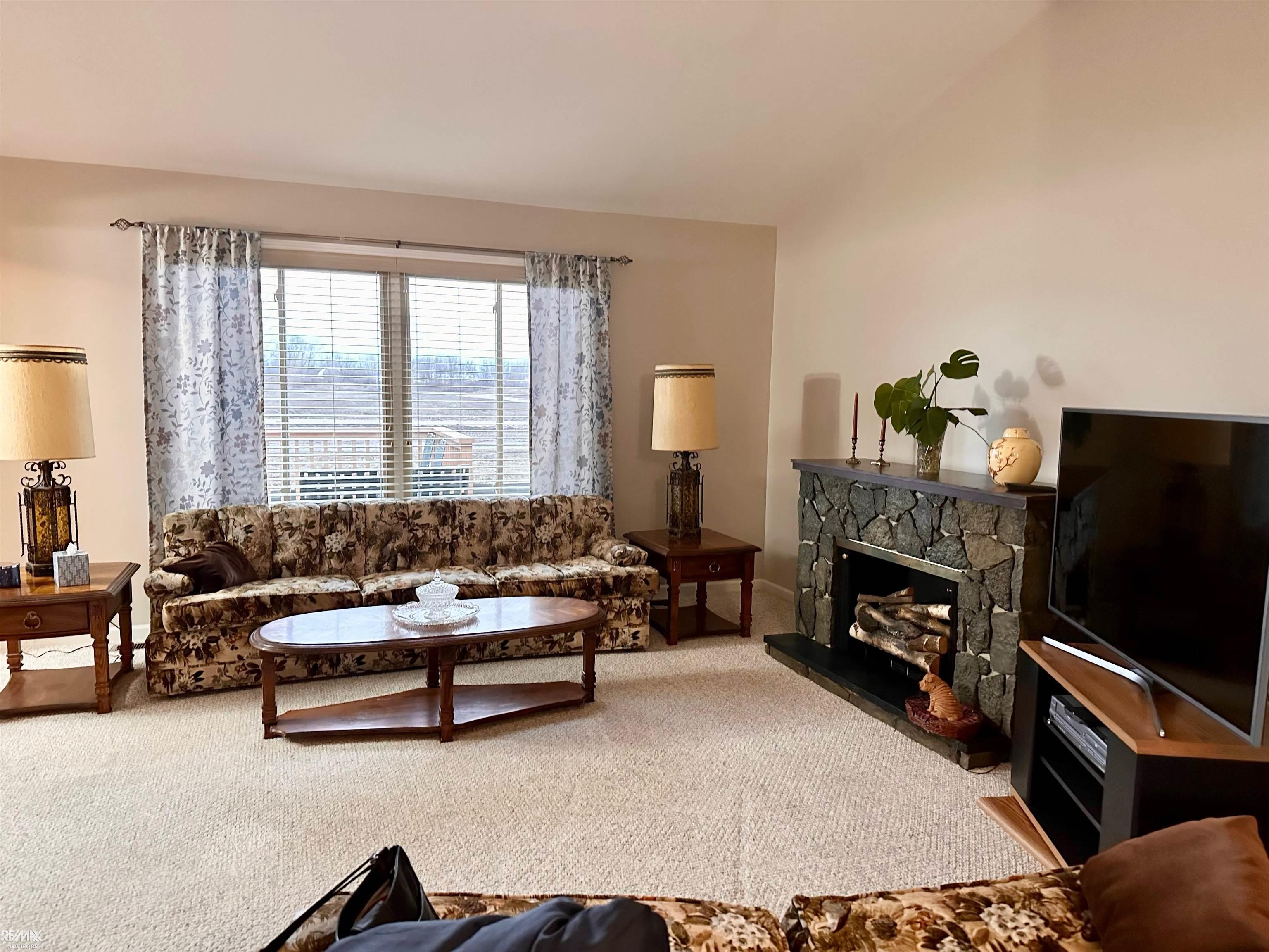 50789 Raintree Circle New Baltimore, MI 48047 - Photo 5 of 33 Gallery Image 5