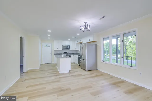 $375,000 | 9708 Martinsburg Road, Hedgesville, WV 25427