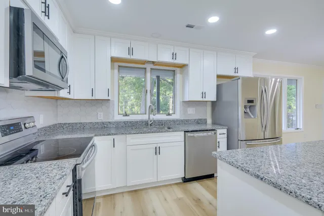 $375,000 | 9708 Martinsburg Road, Hedgesville, WV 25427