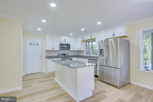 $375,000 | 9708 Martinsburg Road, Hedgesville, WV 25427