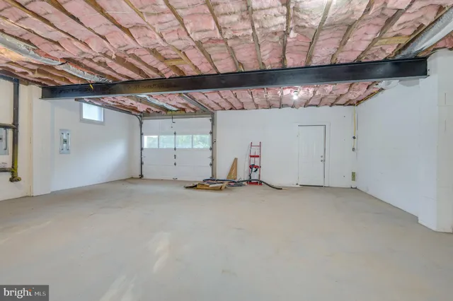 $375,000 | 9708 Martinsburg Road, Hedgesville, WV 25427