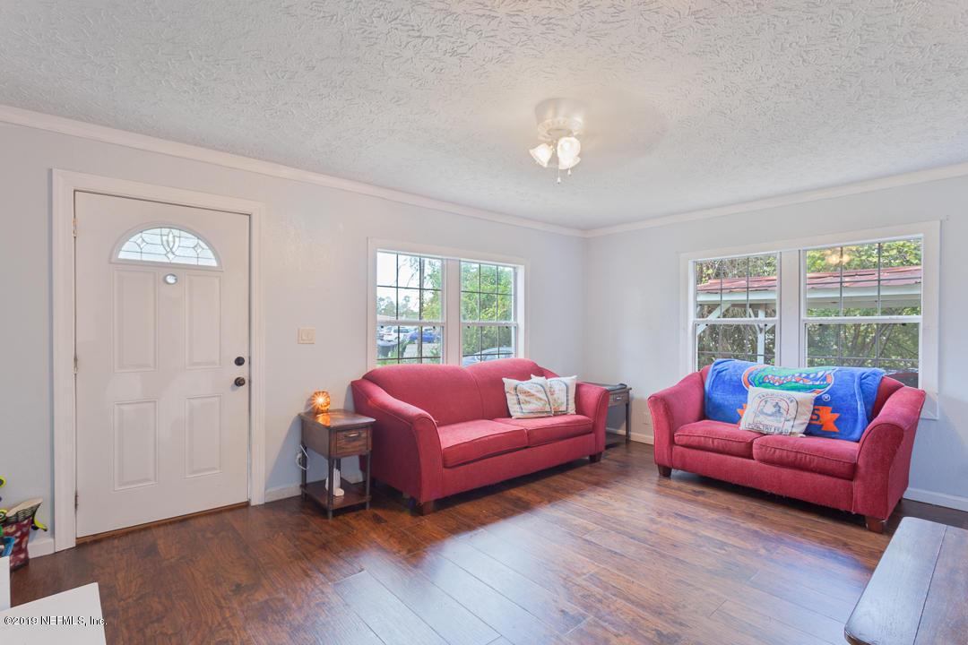 Living Room-Wood Floors