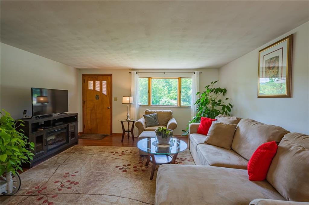 1268 Darlington Road Ligonier, PA 15658 - Photo 4 of 22 Gallery Image 4