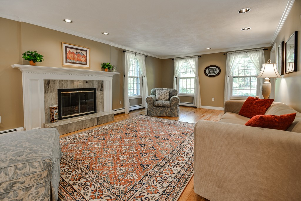 11 Middle Road Sudbury, MA 01776 - Photo 5 of 28
