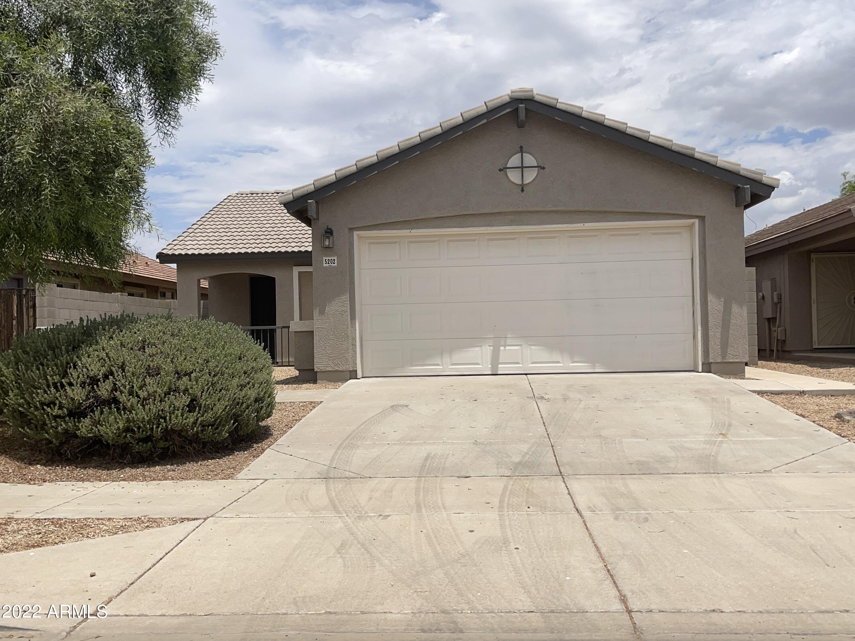 5202 West Pecan Road Laveen, AZ 85339 - Photo 1 of 11 810E6315-4032-4949-B75E-3839CADB33B1