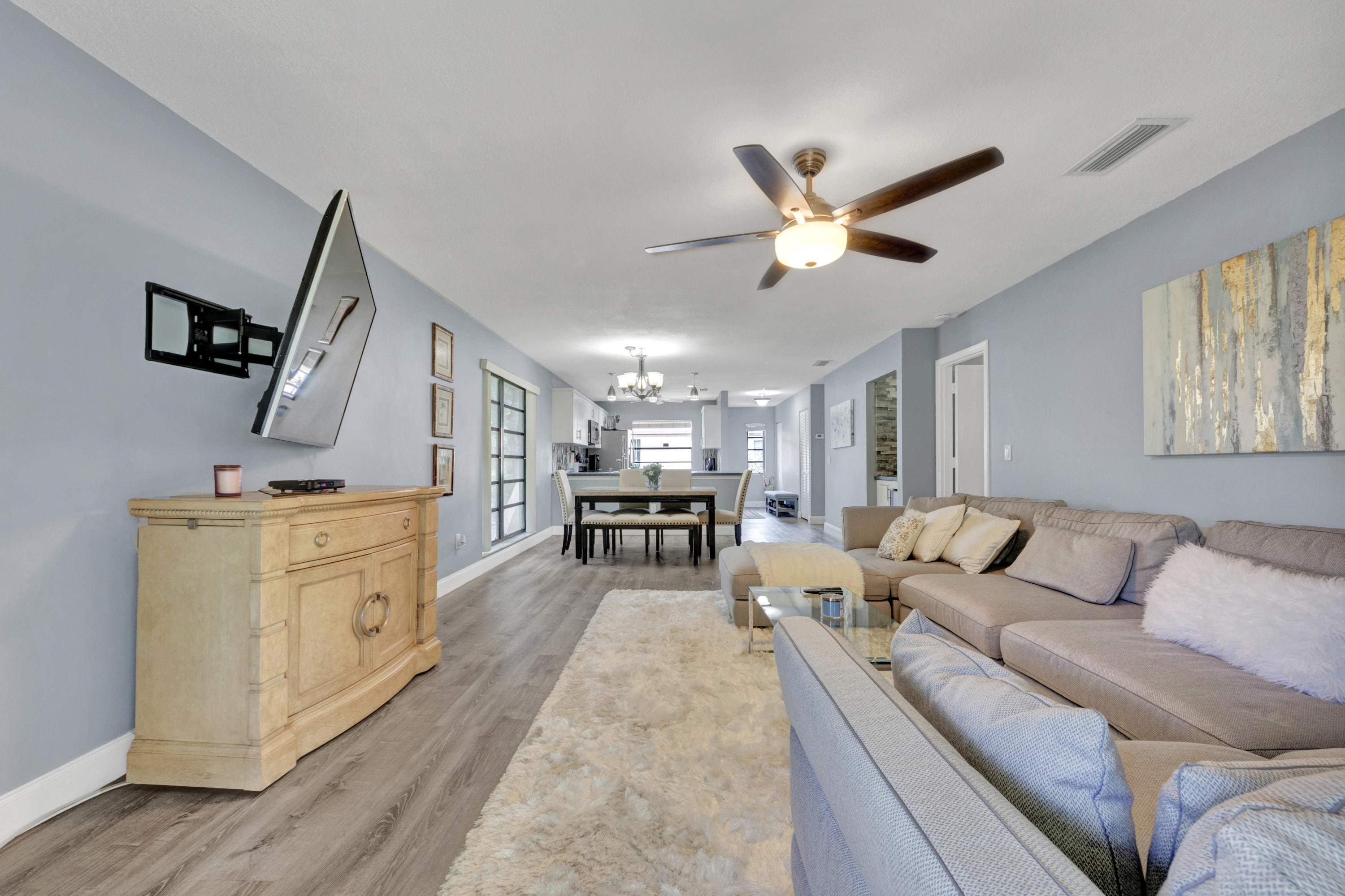 21866 Cypress Circle, Unit 31E Boca Raton, FL 33433 - Photo 11 of 21 living-dining
