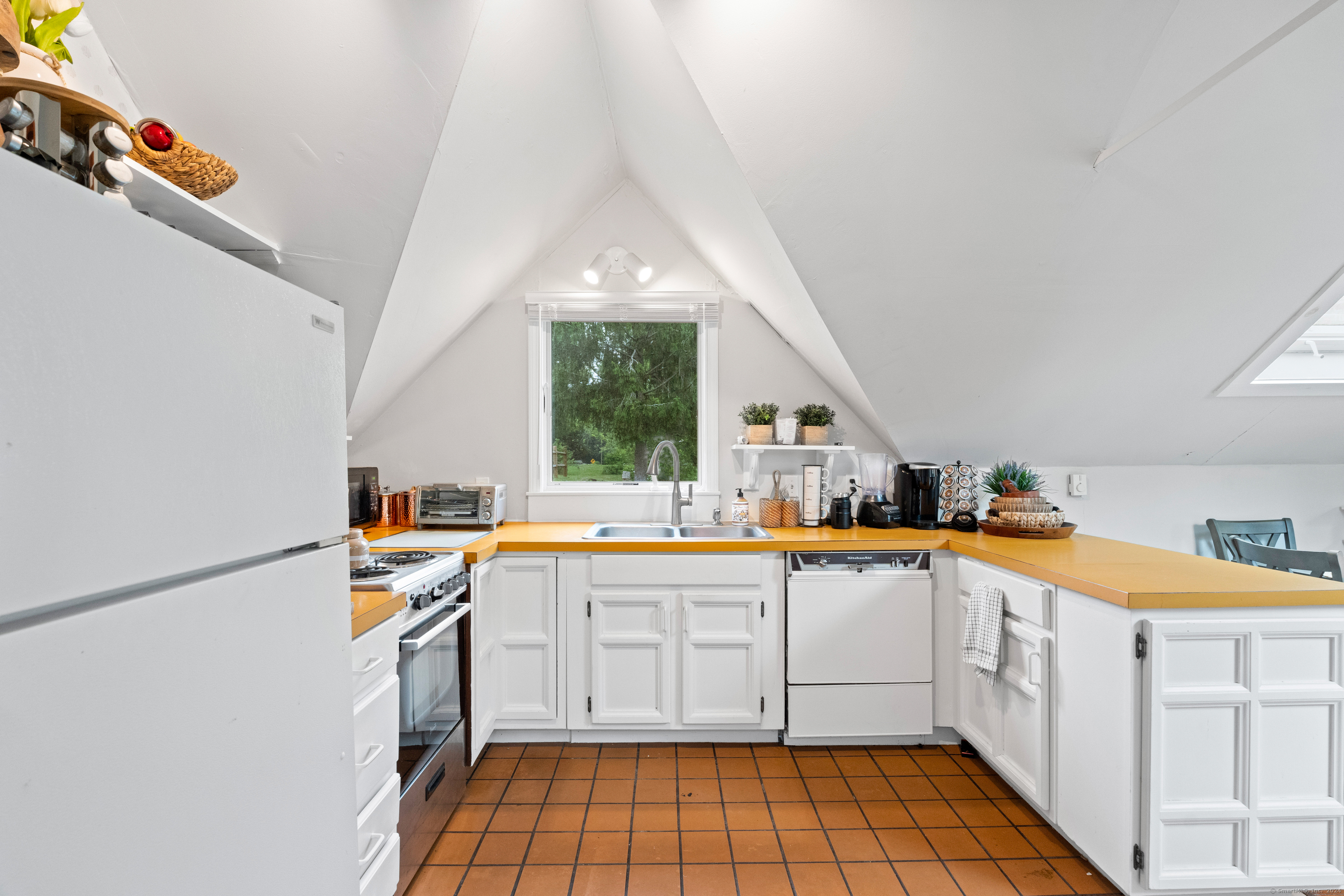 66 Collins Road Stonington, CT 06378 - Photo 20 of 32