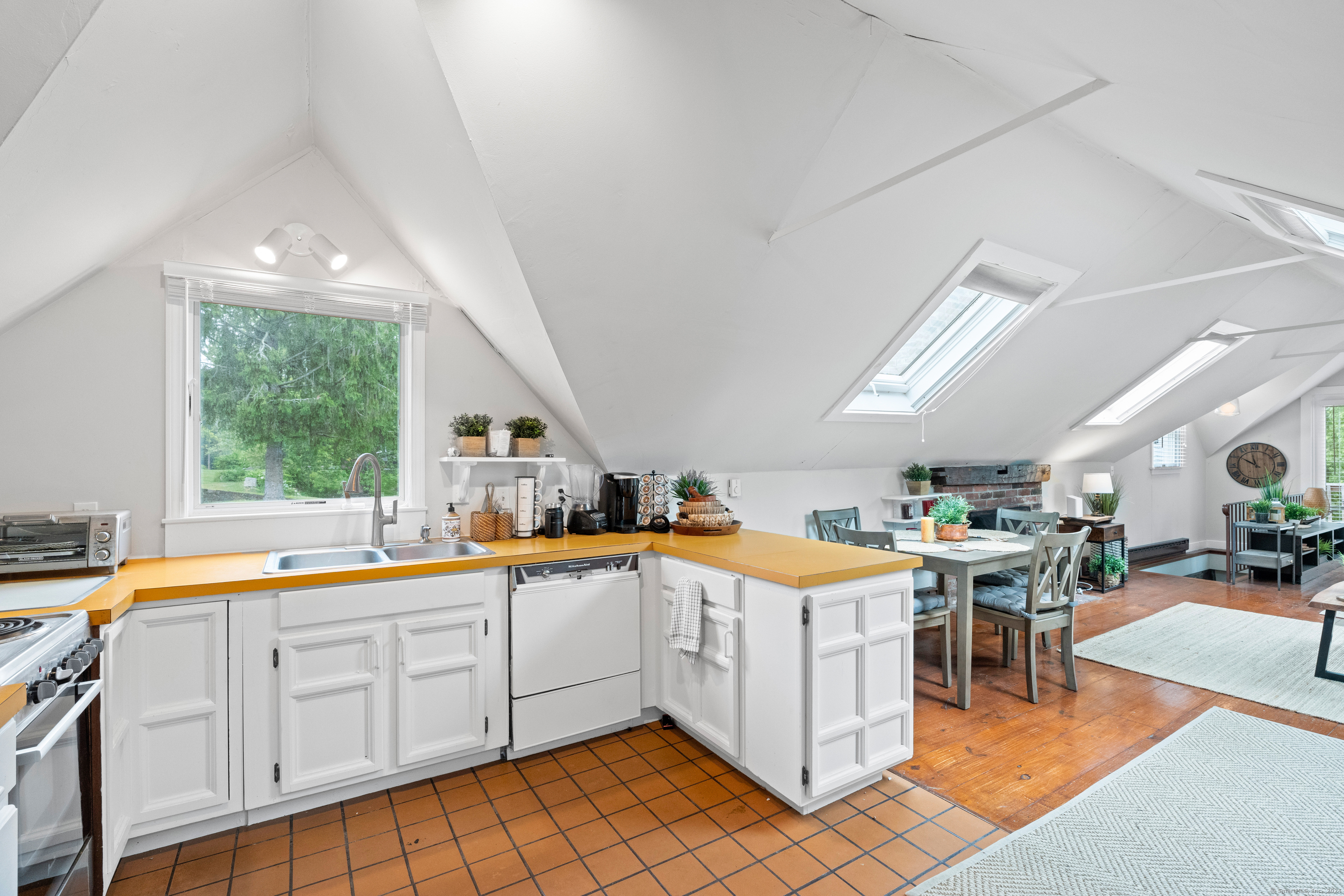 66 Collins Road Stonington, CT 06378 - Photo 21 of 32