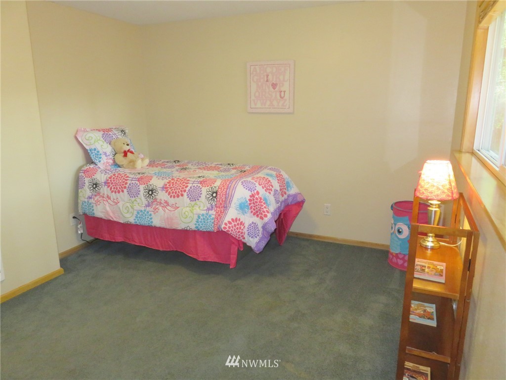 10404 185th Avenue Southwest Rochester, WA 98579 - Photo 15 of 25