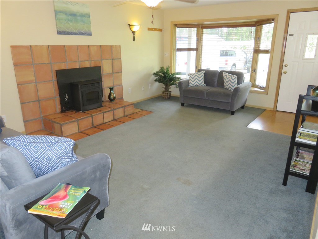 10404 185th Avenue Southwest Rochester, WA 98579 - Photo 8 of 25