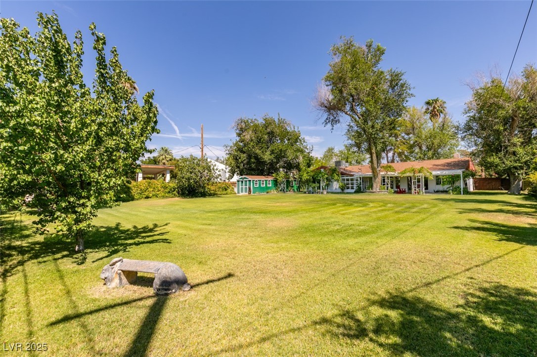 4087 Pleasant Road Las Vegas, NV 89108 - Photo 59 of 74 View of grassy yard