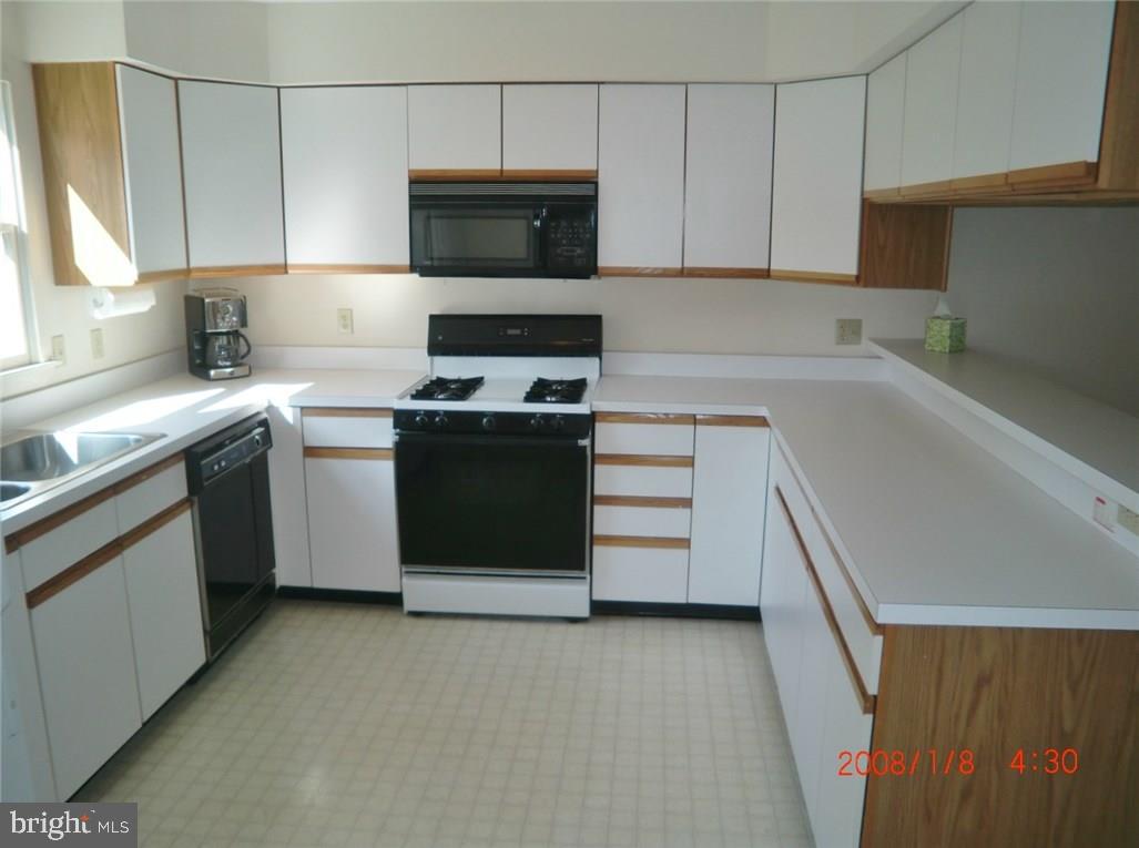 6 West Mariners Point Tuckerton, NJ 08087 - Photo 4 of 15 Gallery Image 4