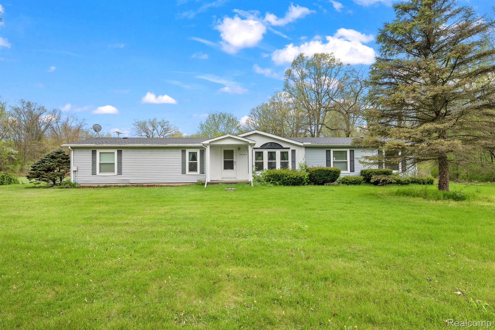 19074 Sumpter Road Belleville, MI 48111 - Photo 1 of 31 Gallery Image 1