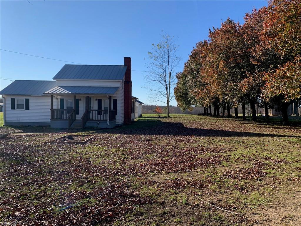 1462 Highway 770 Sandy Ridge, NC 27046 - Photo 4 of 26