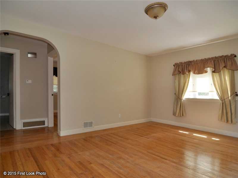 366 Trimtown Road Scituate, RI 02857 - Photo 10 of 25 Living Room.