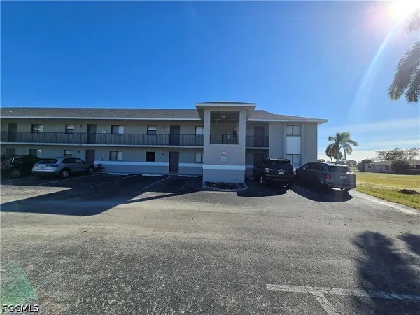 $1,250 | 4815 Triton Court East, Unit 11, Cape Coral, FL 33904