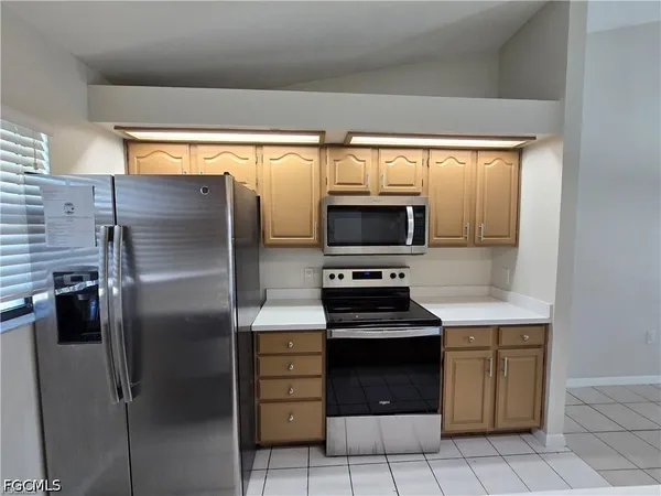 $1,250 | 4815 Triton Court East, Unit 11, Cape Coral, FL 33904