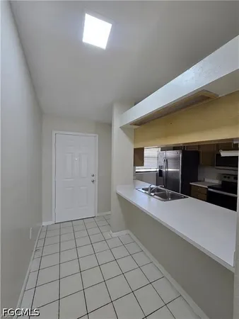 $1,250 | 4815 Triton Court East, Unit 11, Cape Coral, FL 33904