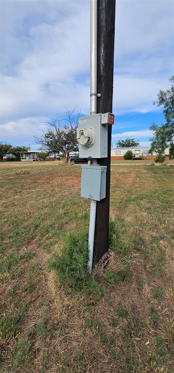 110 Apache Road Tye, TX 79563 - Photo 10 of 12 Electric Pole