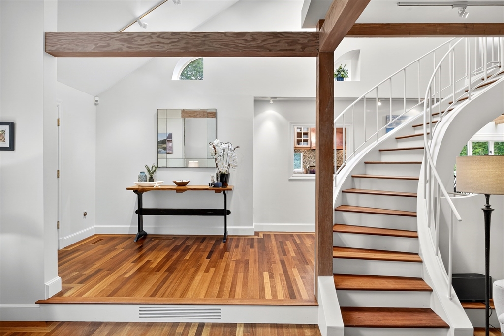 193 Quanset Road Orleans, MA 02653 - Photo 11 of 42 Gallery Image 11