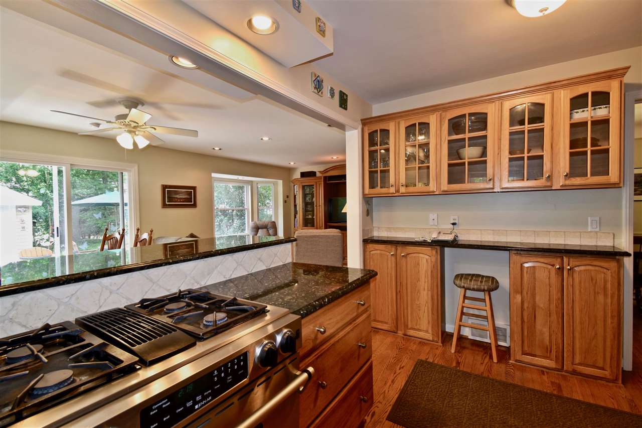 1805 Broadstone Road Grosse Pointe, MI 48236 - Photo 5 of 34 50017004-4.JPG