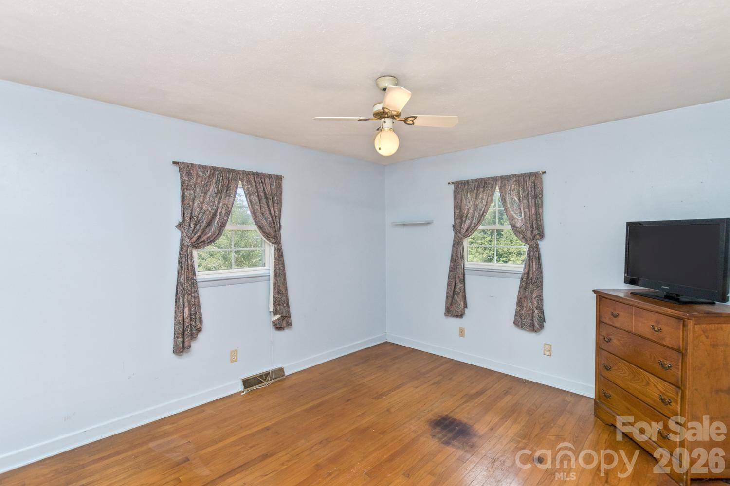 379 Bee Tree Road Swannanoa, NC 28778 - Photo 27 of 33 Gallery Image 27