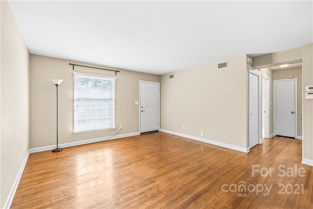 4317 Walker Road, Unit A Charlotte, NC 28211 - Photo 5 of 20 Gallery Image 5