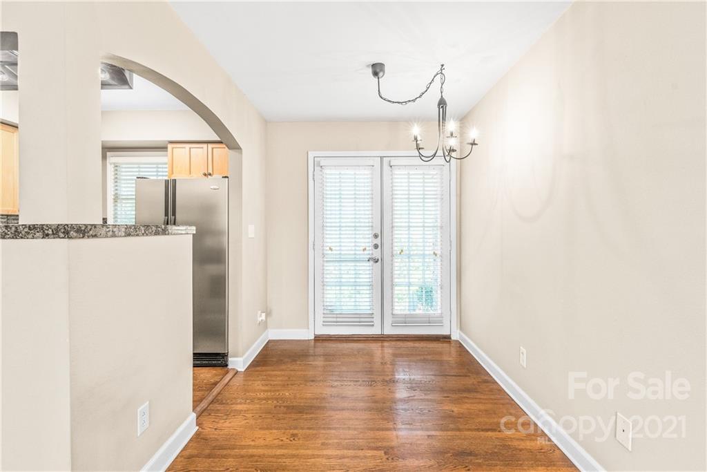 4317 Walker Road, Unit A Charlotte, NC 28211 - Photo 8 of 20 Gallery Image 8