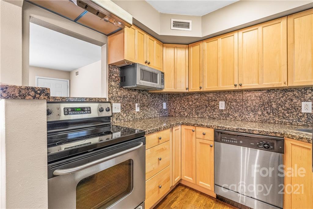 4317 Walker Road, Unit A Charlotte, NC 28211 - Photo 9 of 20 Gallery Image 9