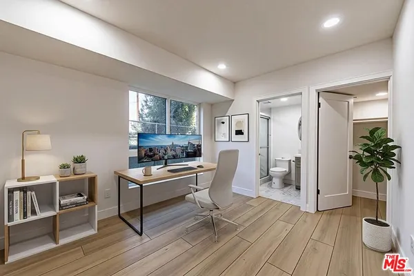 $4,195 | 5434 Romaine Street, Los Angeles, CA 90038