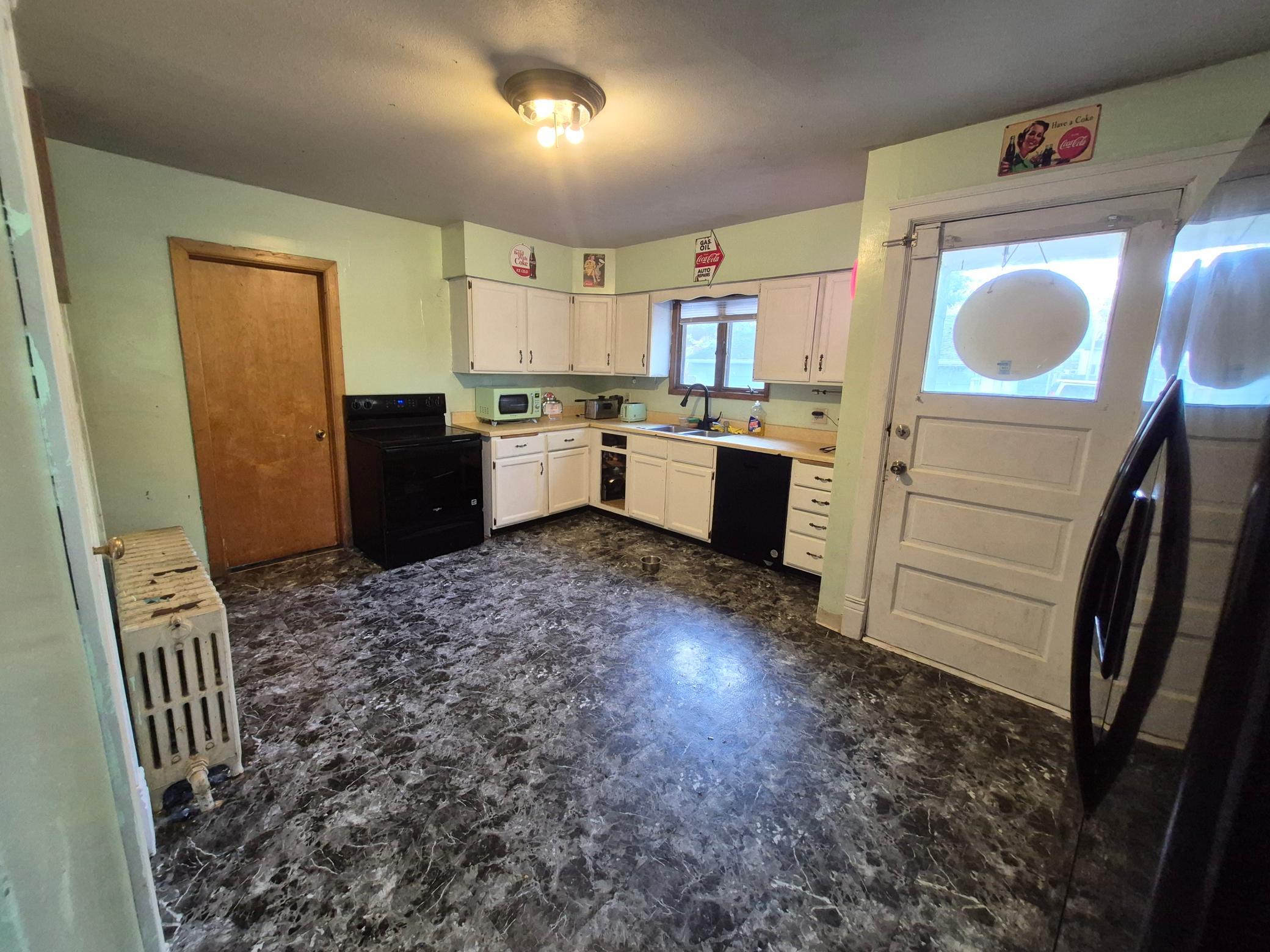 102 3rd Street Southeast Pipestone, MN 56164 - Photo 12 of 30