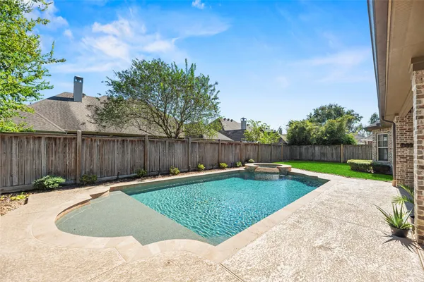 $619,900 | 3550 Windrose Drive, Beaumont, TX 77706