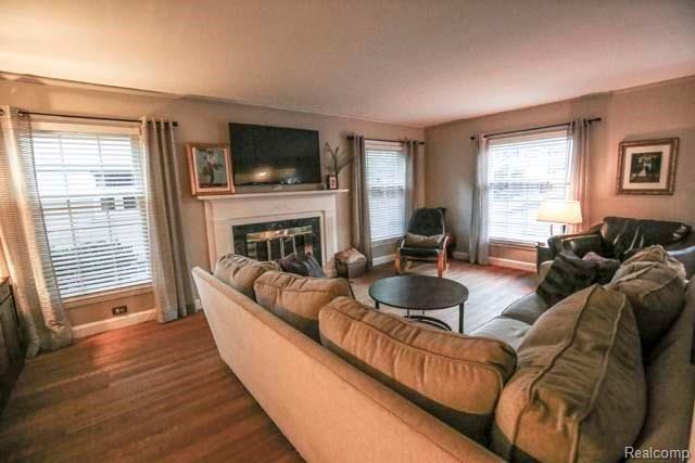 3928 Cumberland Road Berkley, MI 48072 - Photo 8 of 14 IMG_4136.jpg