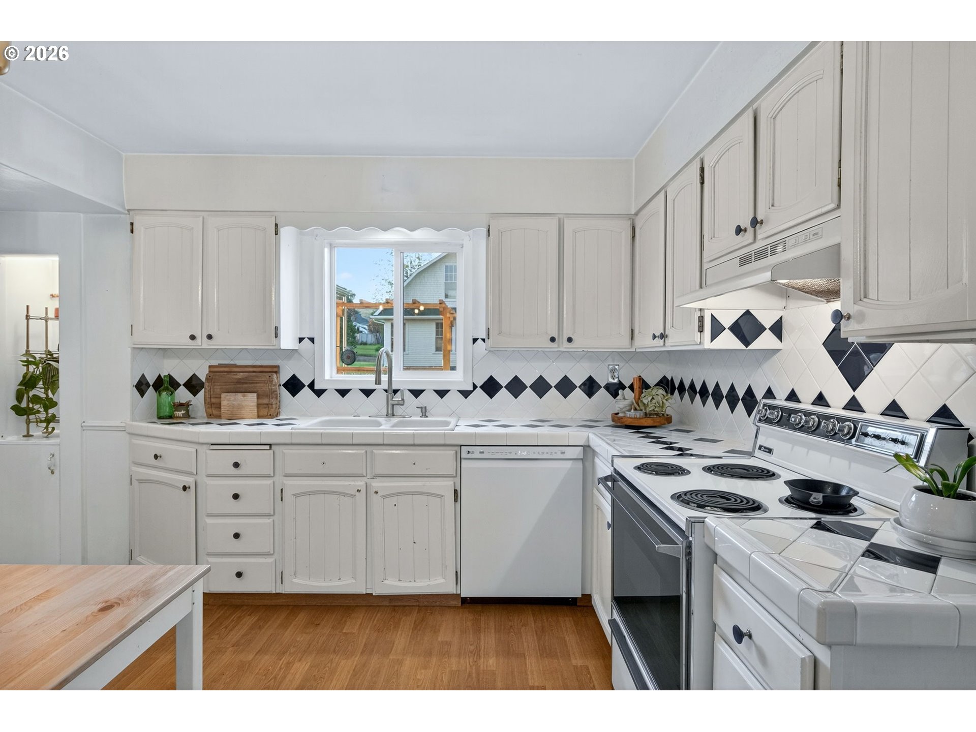 381 Main Street Dufur, OR 97021 - Photo 14 of 35