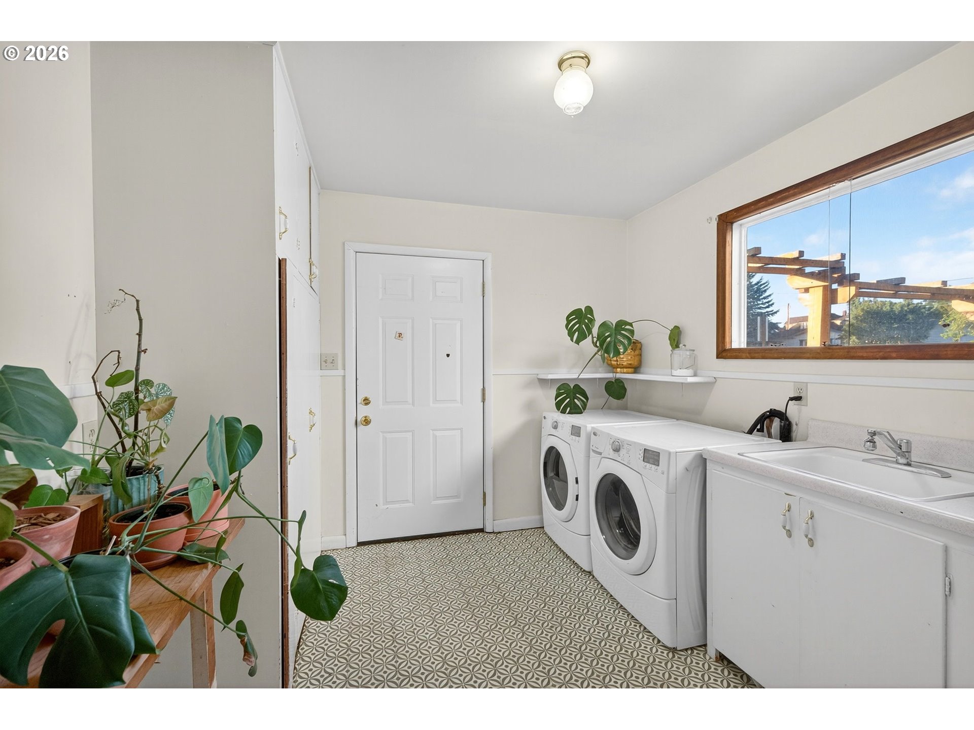 381 Main Street Dufur, OR 97021 - Photo 20 of 35