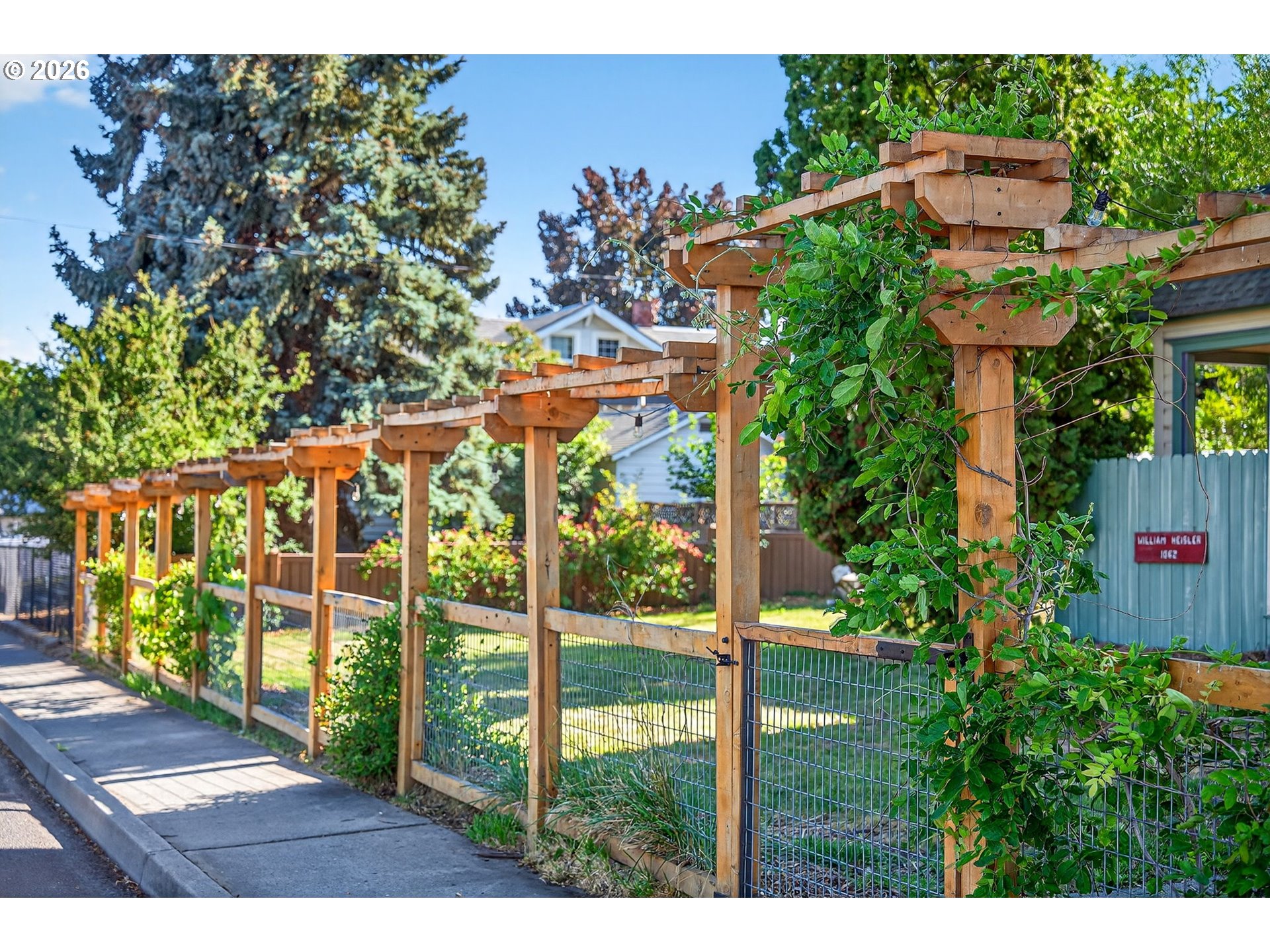 381 Main Street Dufur, OR 97021 - Photo 2 of 35