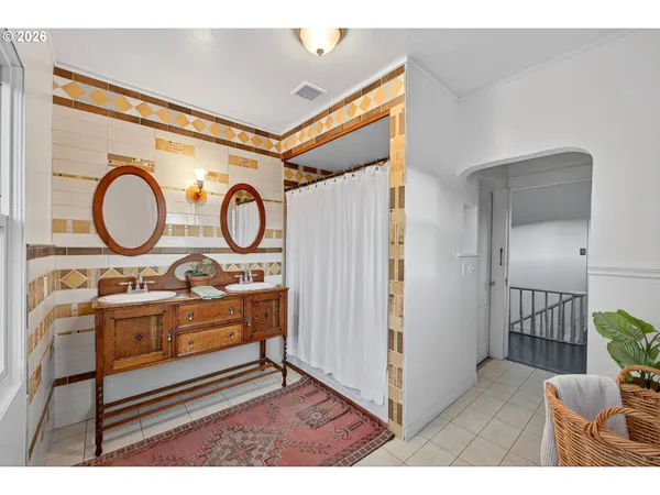 $470,000 | 381 Main Street, Dufur, OR 97021