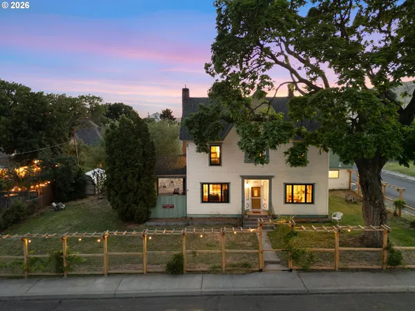 $470,000 | 381 Main Street, Dufur, OR 97021