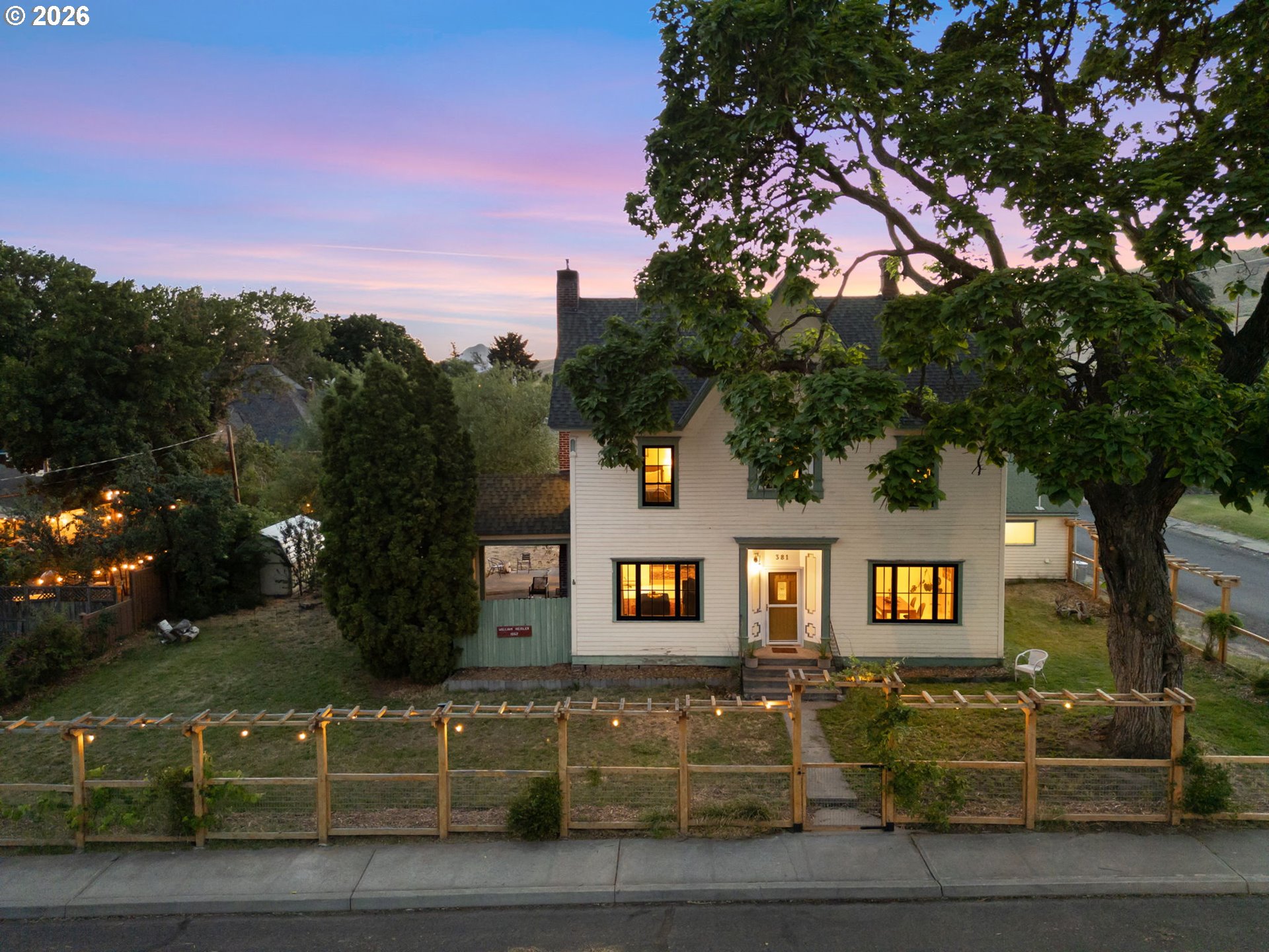 381 Main Street Dufur, OR 97021 - Photo 30 of 35