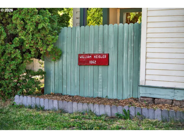 $470,000 | 381 Main Street, Dufur, OR 97021