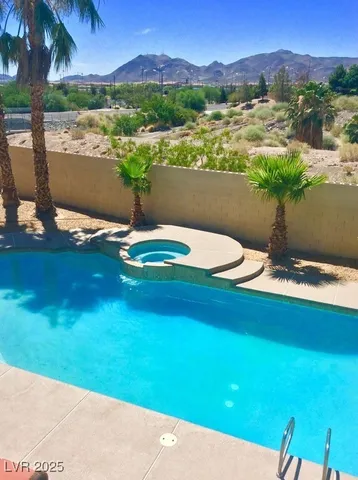 $779,000 | 274 Helmsdale Drive, Henderson, NV 89014