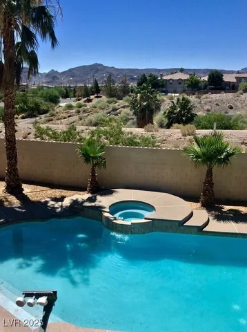 $779,000 | 274 Helmsdale Drive, Henderson, NV 89014
