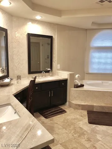 $779,000 | 274 Helmsdale Drive, Henderson, NV 89014